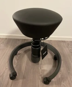 Aeris Swopper Standard mit Rollen Kunstleder schwarz Best