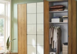 Wiemann Möbel Quito Kleiderschrank mit Glastüren Hot