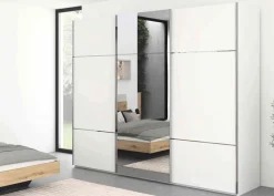 Rauch Scale Linea Trio Schwebetürenschrank mit Spiegel Hot