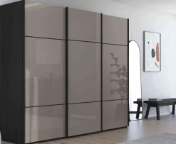 Rauch Scale Linea Trio Schwebetürenschrank Glas New