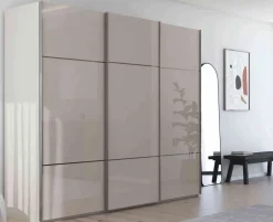 Rauch Scale Linea Trio Schwebetürenschrank Glas New