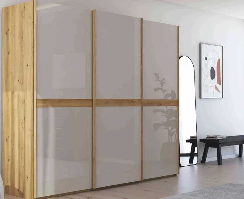 Rauch Scale Slide Line Schwebetürenschrank mit Glastüren Hot