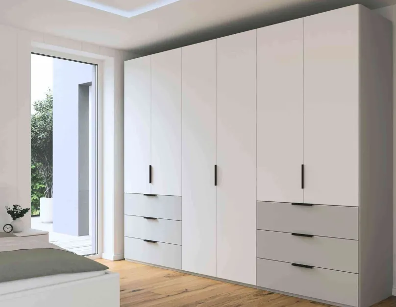 Rauch Scale Spin Kleiderschrank mit Schubladen Hot