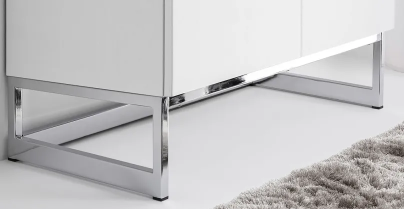 Staud Möbel GmbH & Co.KG Sonate Kommode mit Glas Hot